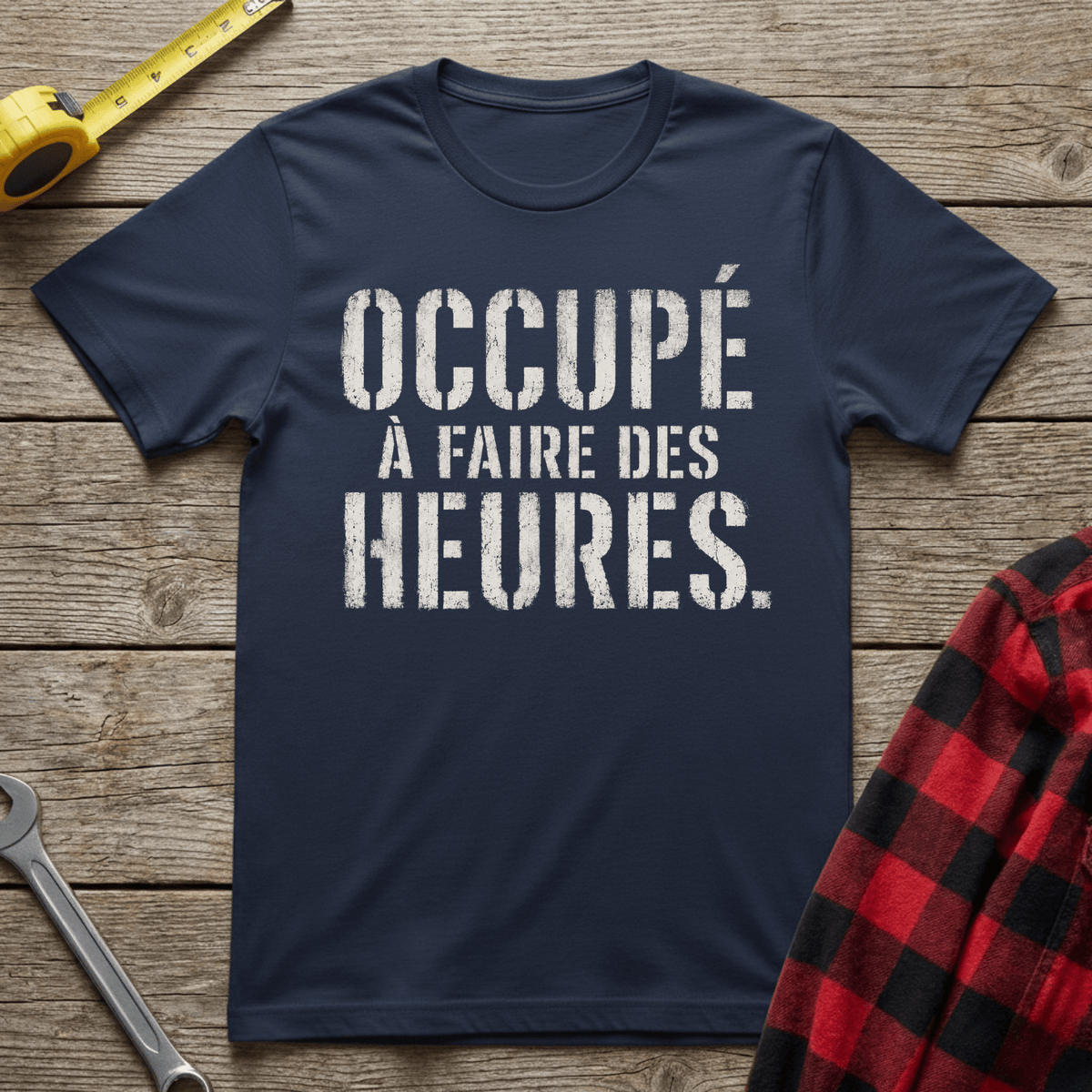 Occupé à faire des heures T-Shirt