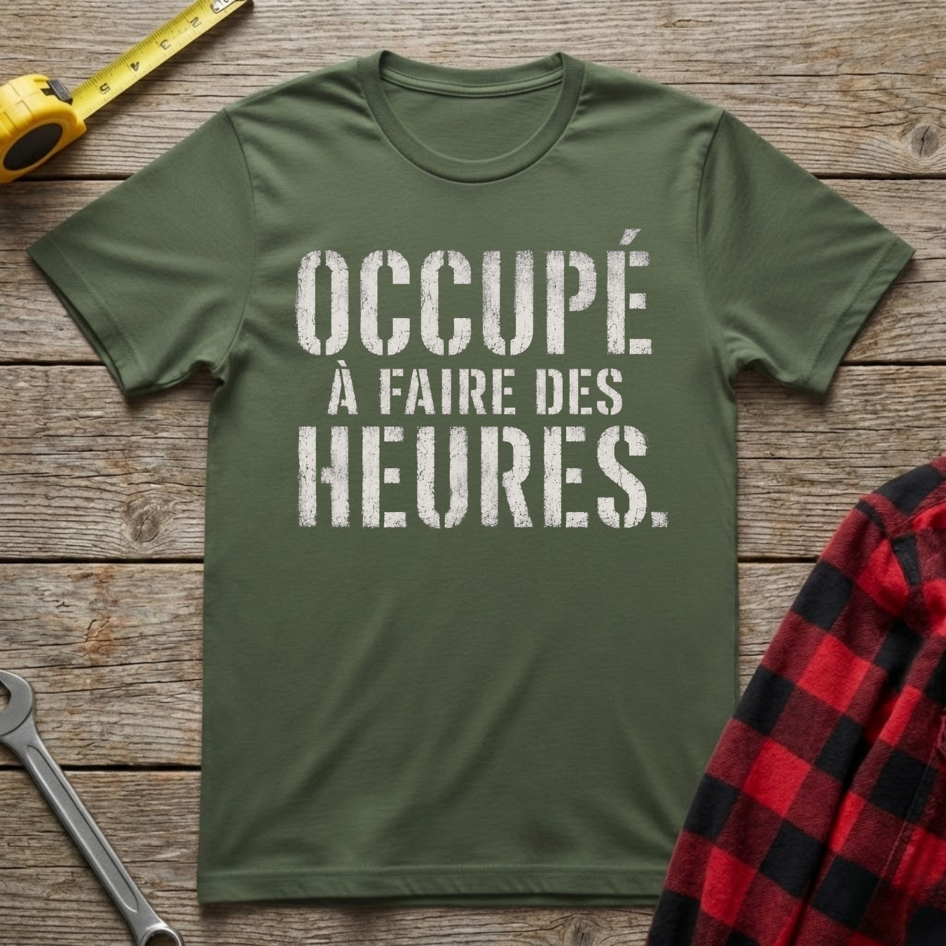 Occupé à faire des heures T-Shirt