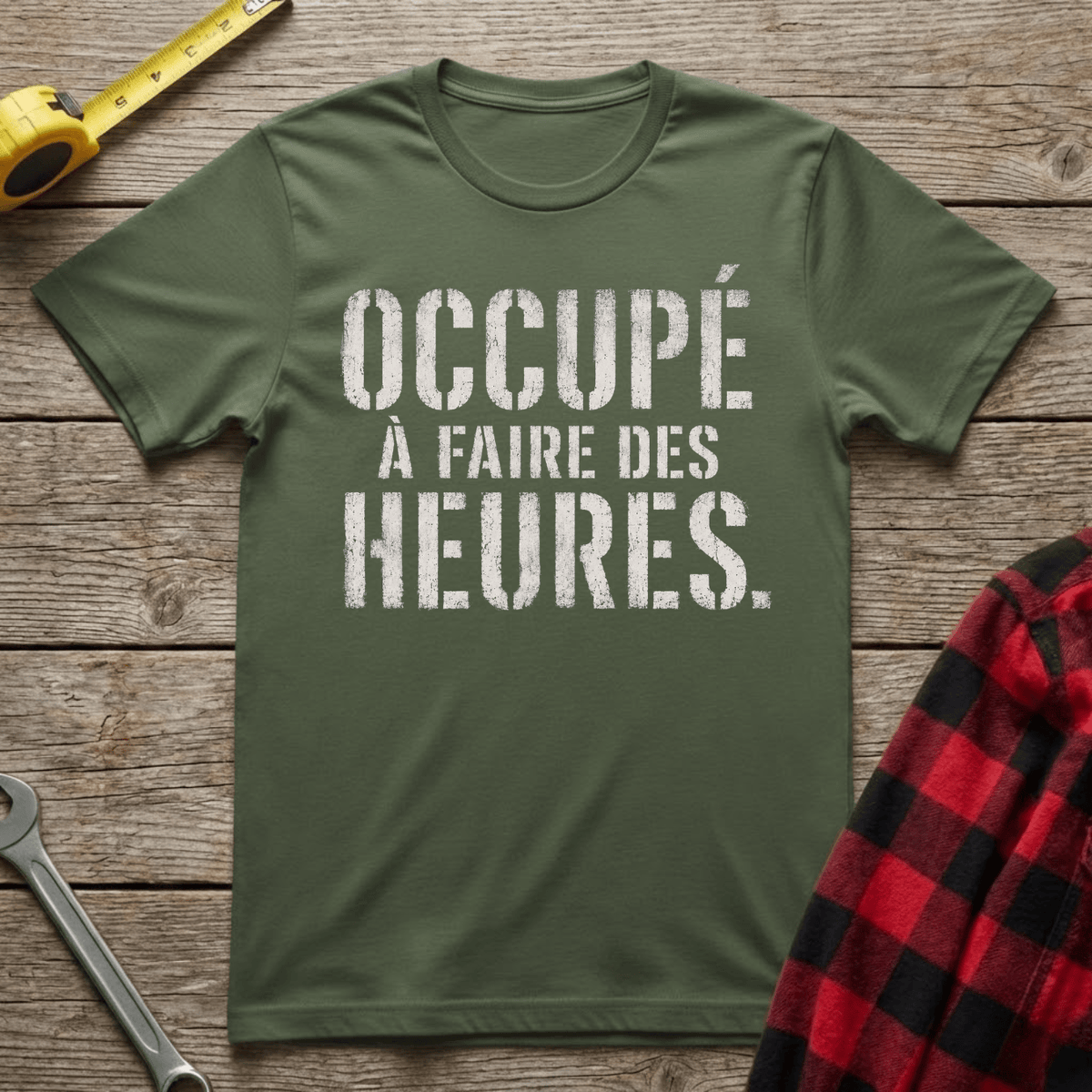 Occupé à faire des heures T-Shirt