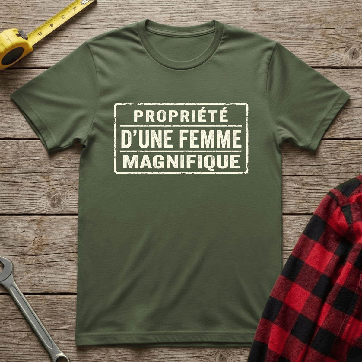 Propriété d'une femme T-Shirt