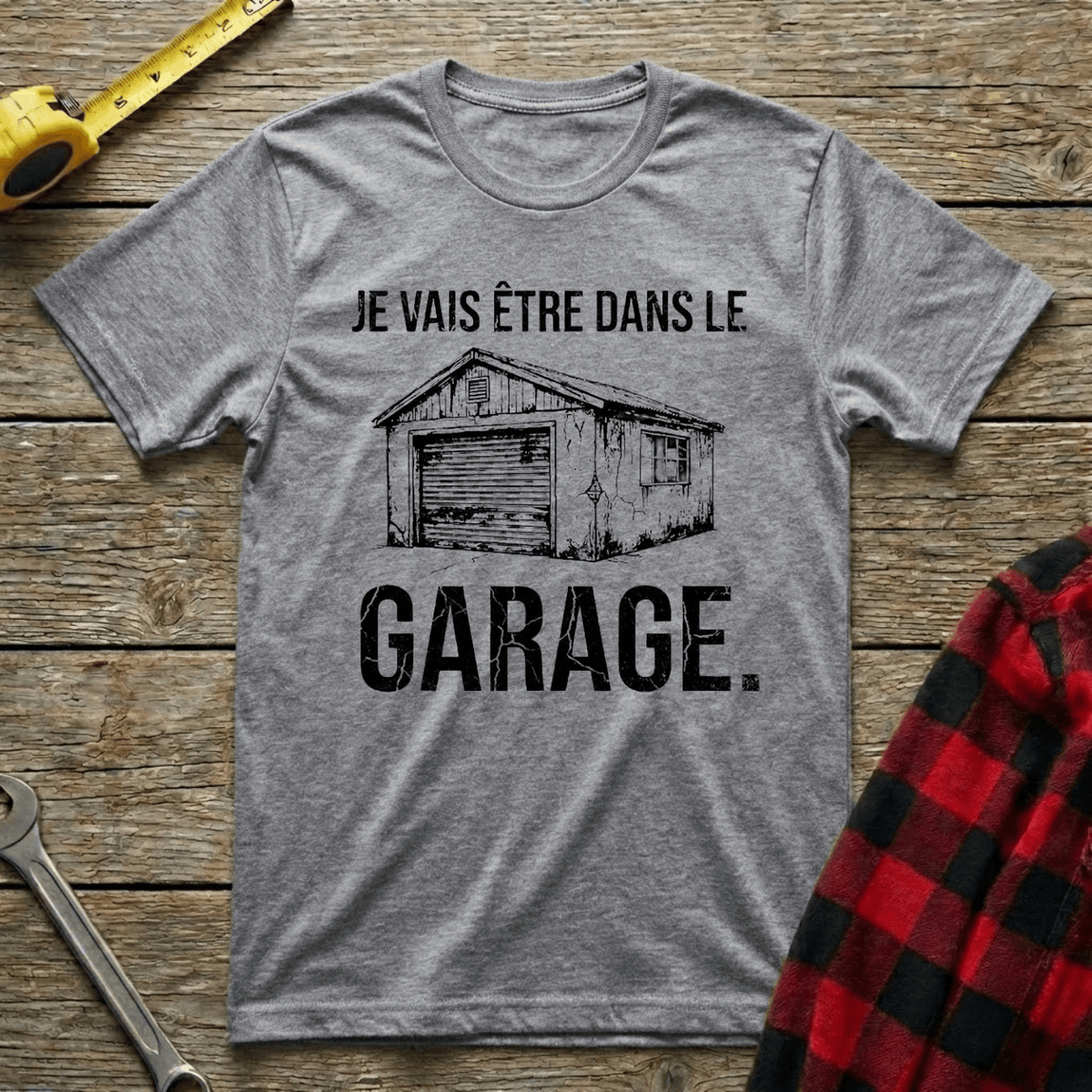 Dans le garage T-Shirt